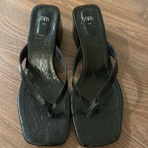 Zara sandal in black patent leather